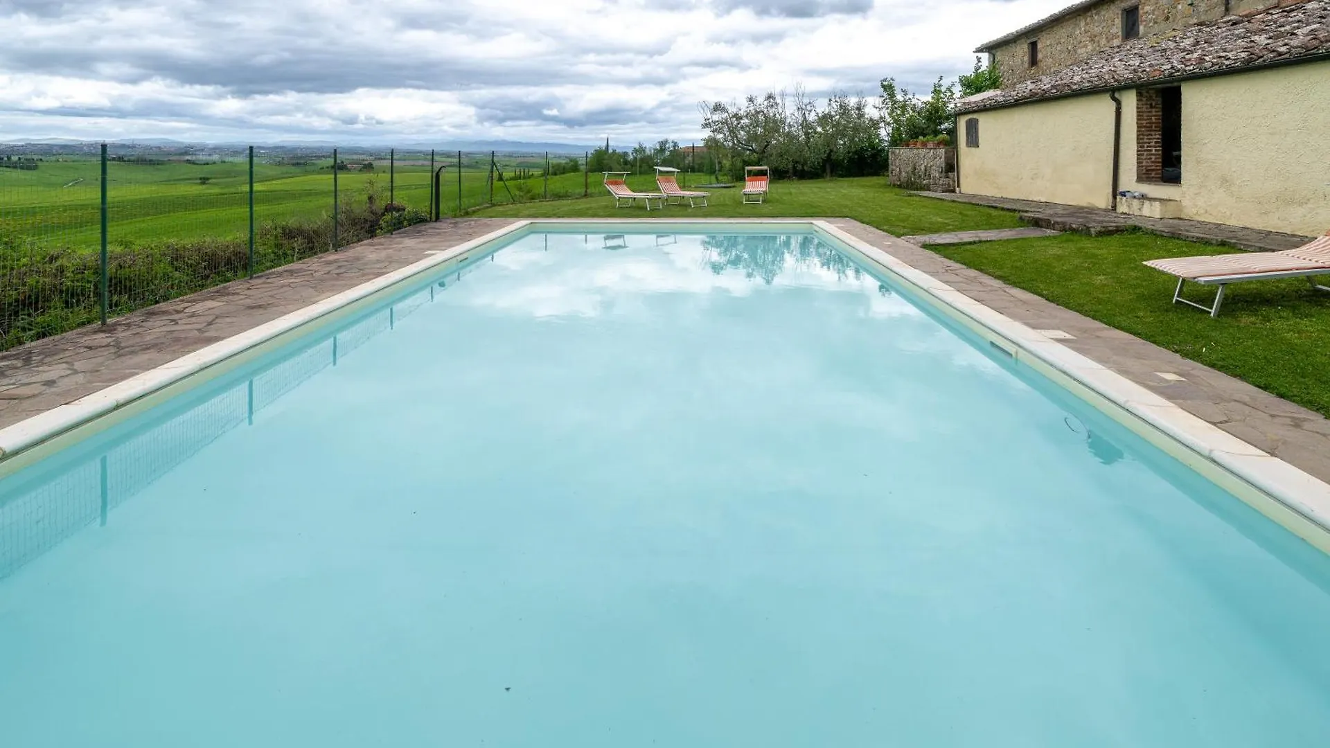 La Palazzina, Ville Di Corsano, Home And Pool Monteroni dʼArbia Villa